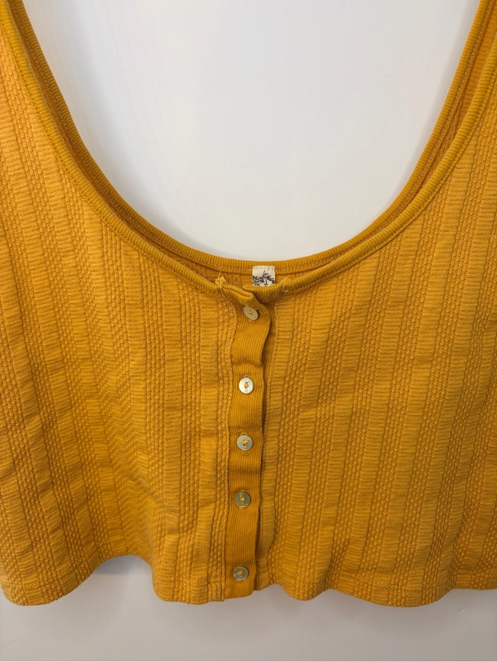 Free People Intimately Women’s Gold Button Front Cropped Tank Top, Size Large - Picture 2 of 6